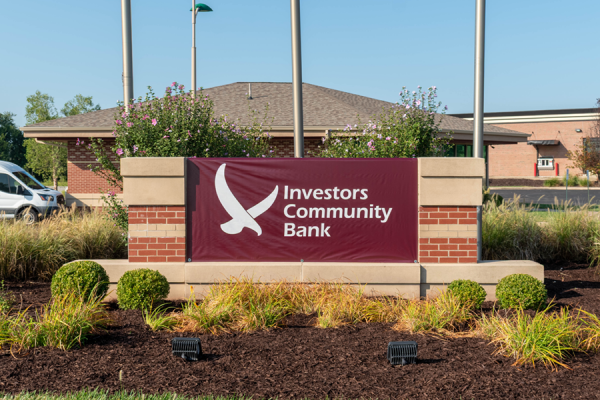InvestorsCommunityBankColumbiaSign